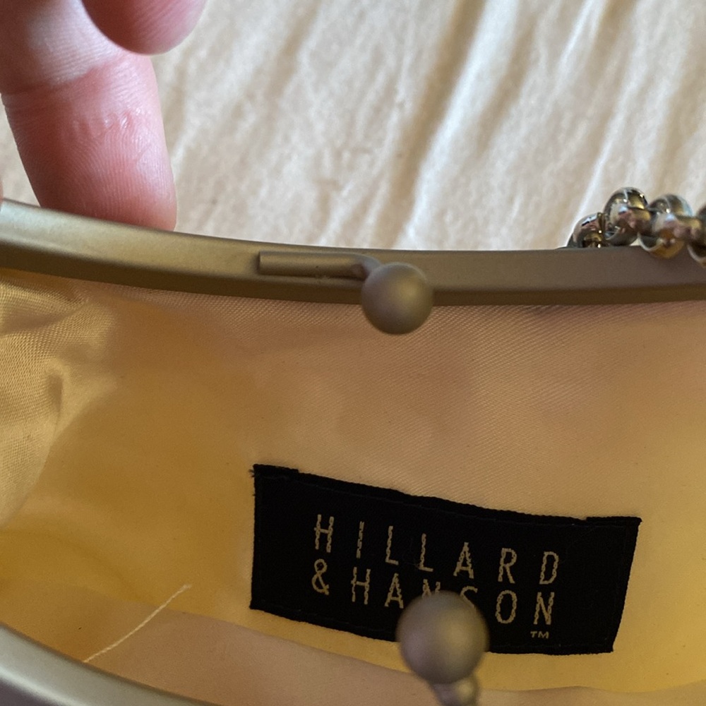 Bridal bag Hillard & Hanson Sequined White Satin Evening Purse
Silver Tone Chain - Picture 4 of 4